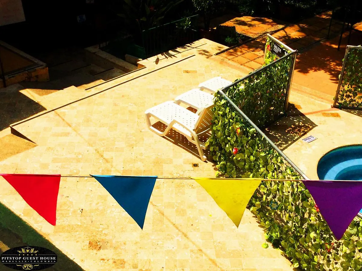 Pitstop Guest House Medellín