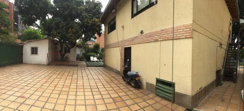 Pitstop Guest House Medellín