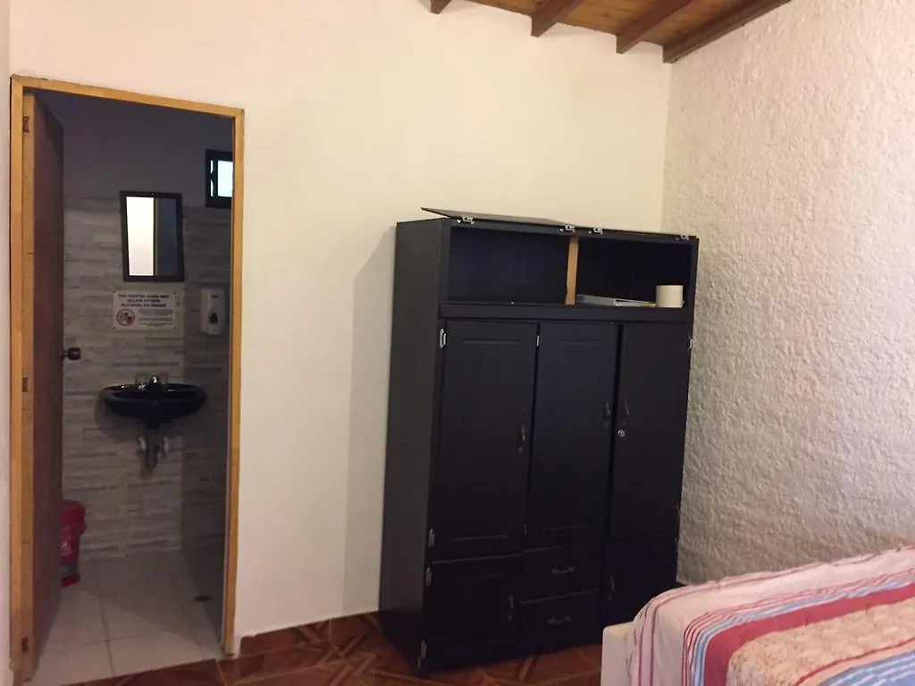 Pitstop Guest House Medellín