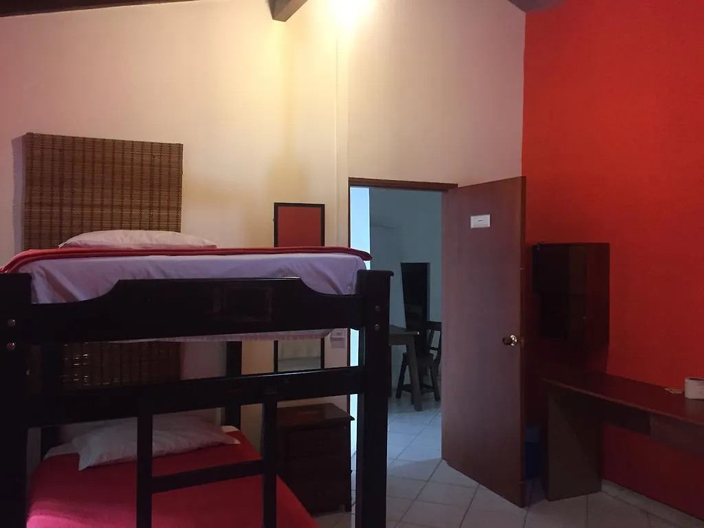 Pitstop Guest House Medellín Colombia