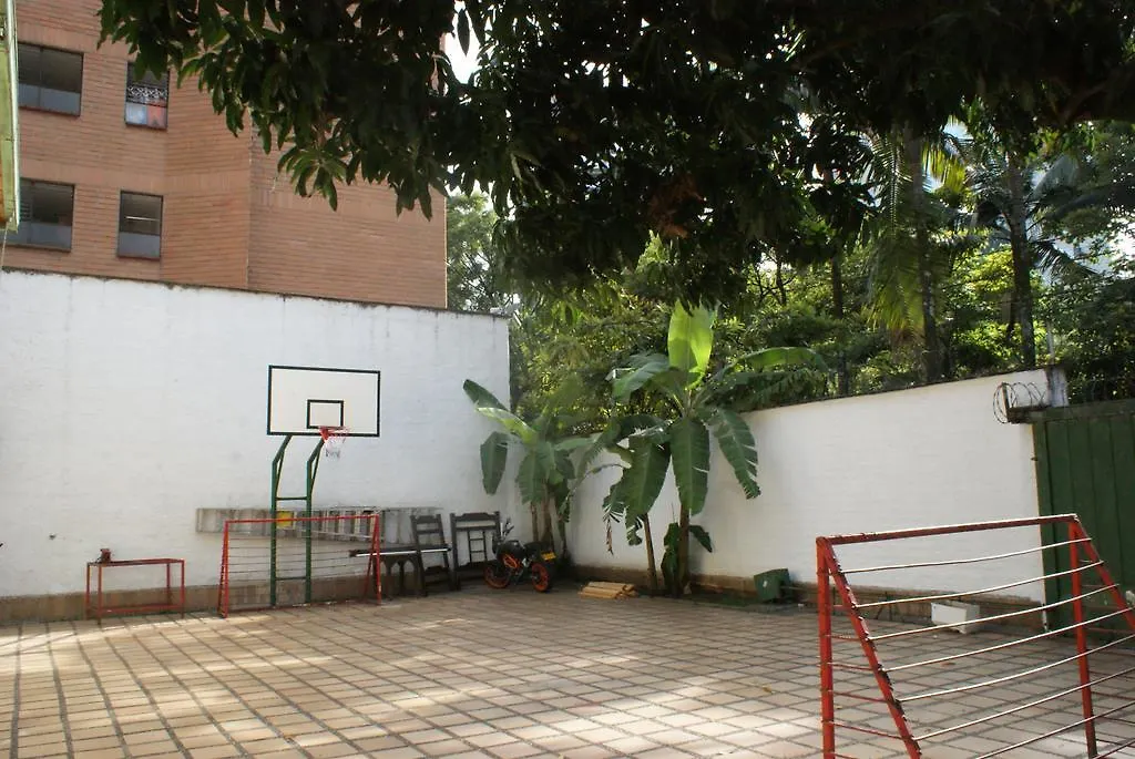 Pitstop Guest House Medellín