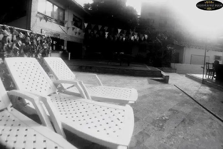 Pitstop Guest House Medellín