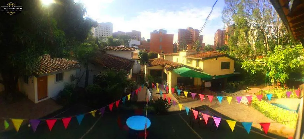 Pitstop Guest House Medellín